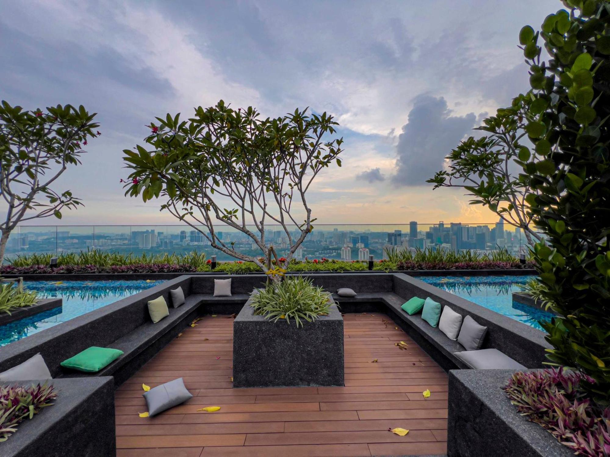 Sky Pool Suites Kl Sentral - Riveria City Kuala Lumpur Exteriör bild