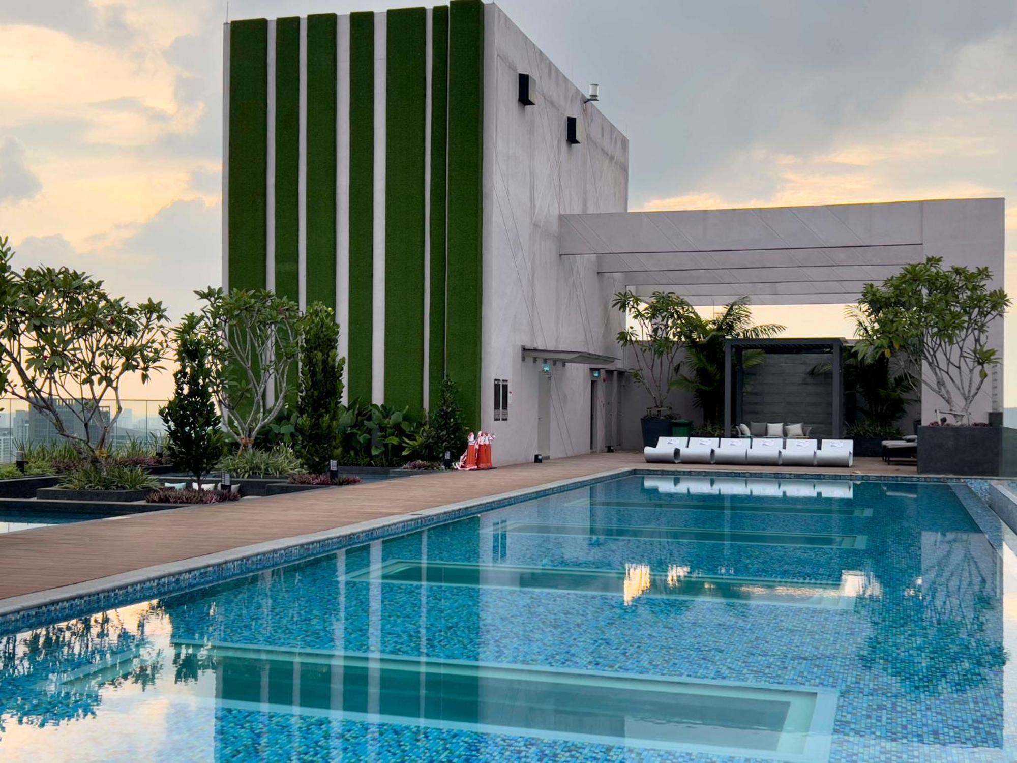 Sky Pool Suites Kl Sentral - Riveria City Kuala Lumpur Exteriör bild