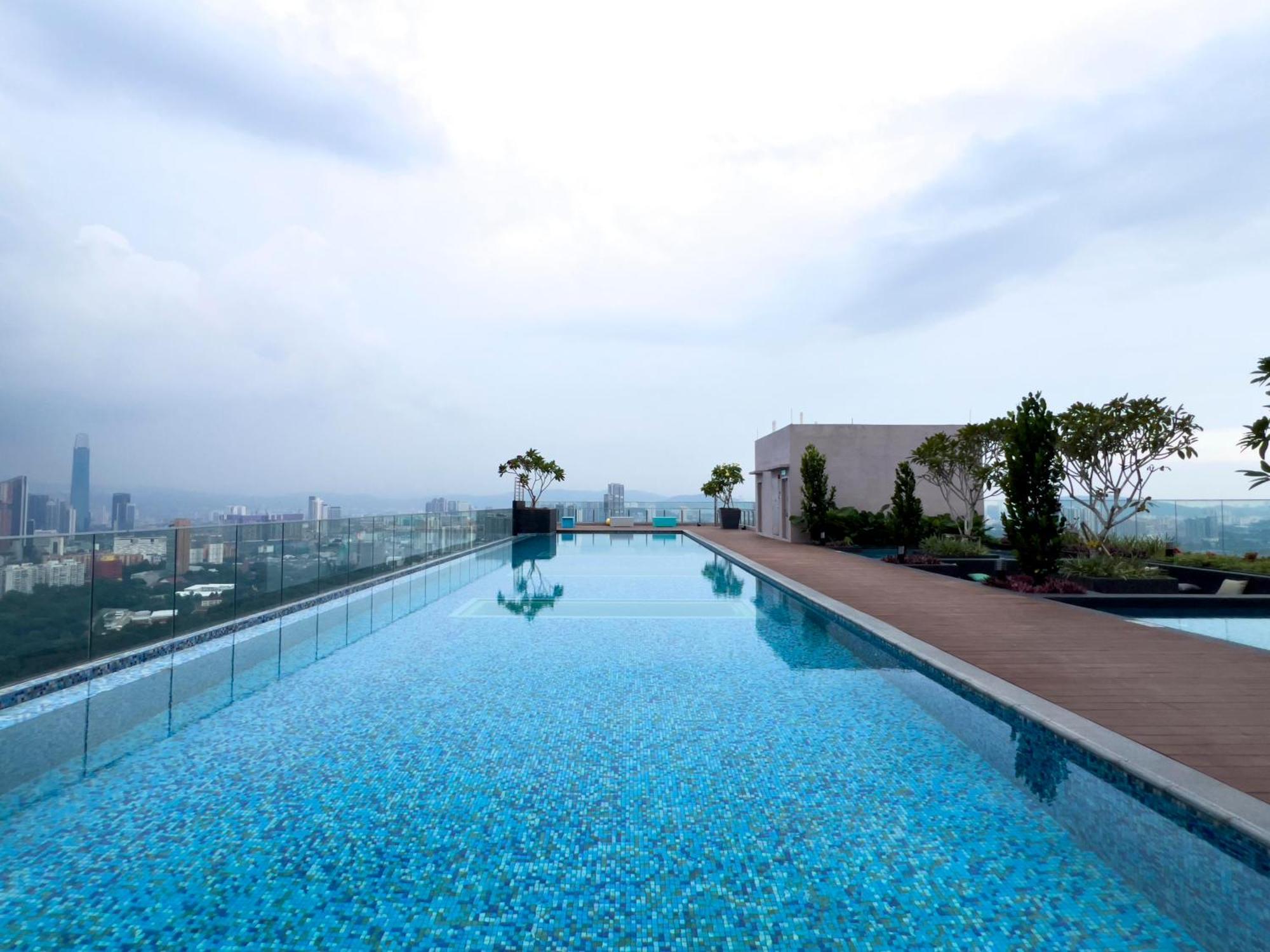 Sky Pool Suites Kl Sentral - Riveria City Kuala Lumpur Exteriör bild