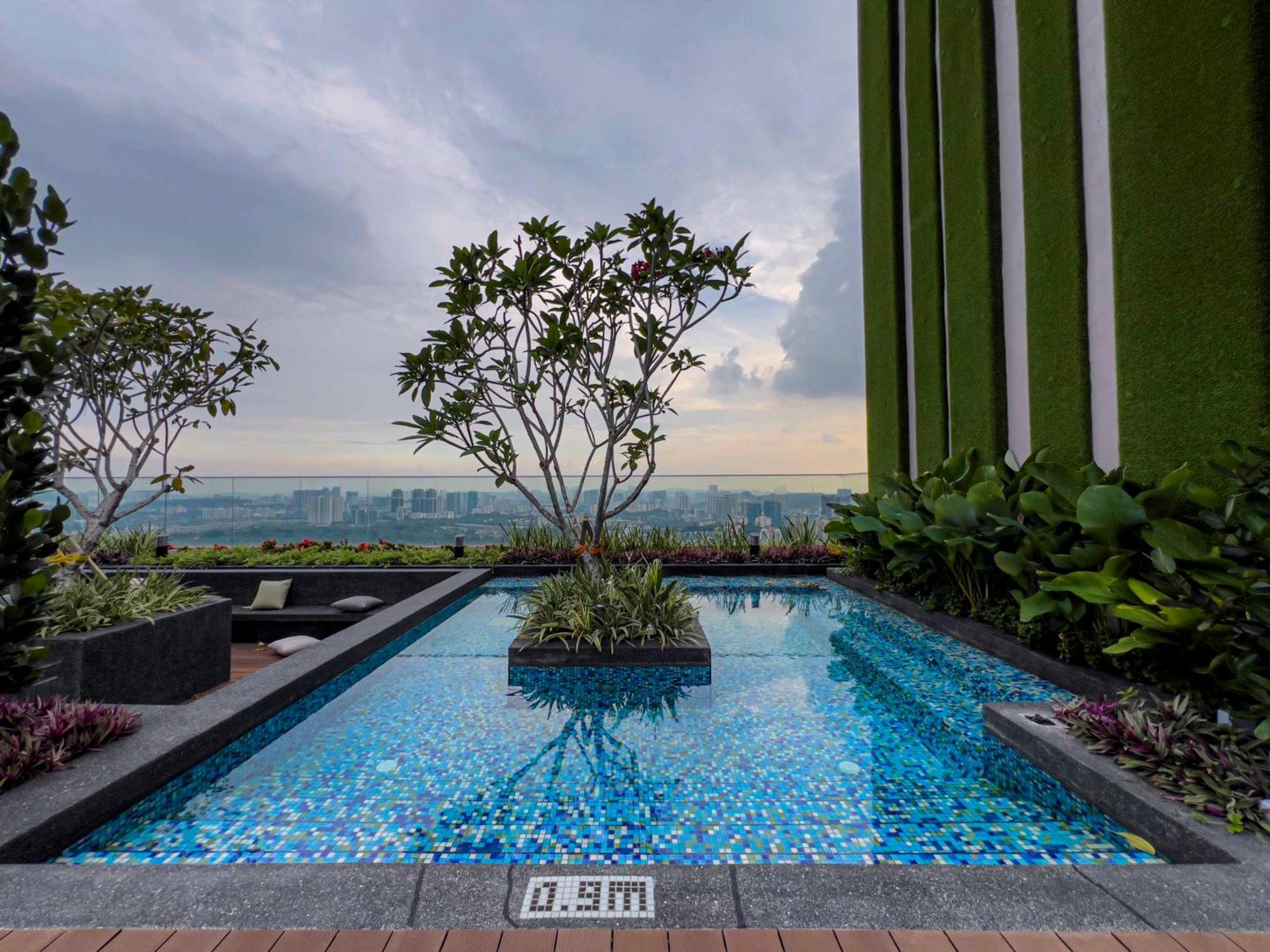 Sky Pool Suites Kl Sentral - Riveria City Kuala Lumpur Exteriör bild